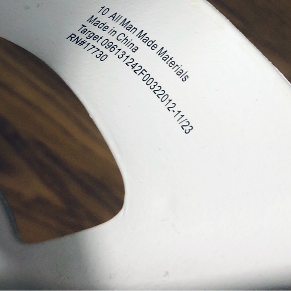 Shade & Shore Neida EVA Slip On Sandals Size 10 White 2 Buckle Strap NEW - Picture 3 of 7